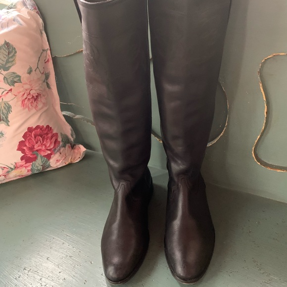 Boots - Picture 1 of 5